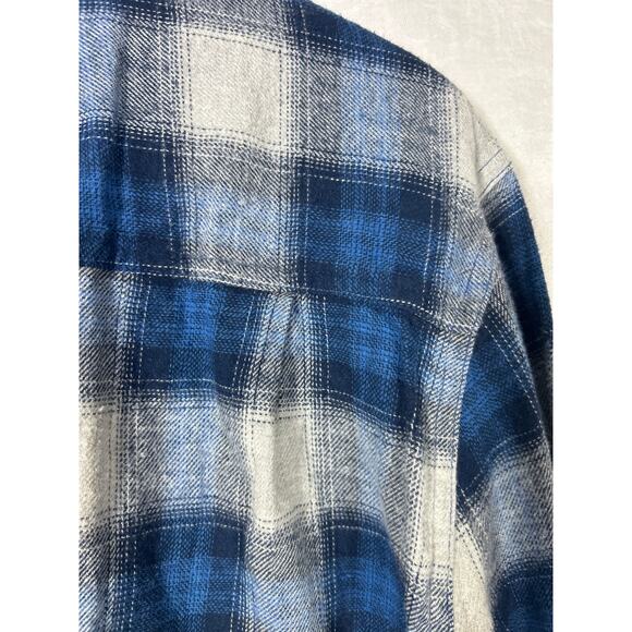 Coleman Flannel Button Up XL Blue White Plaid Long Sleeve - Picture 9 of 11
